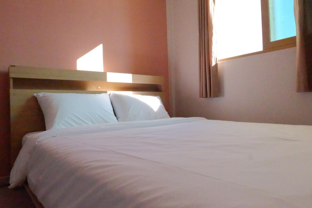Hostel Espace Чхунчхон Екстер'єр фото